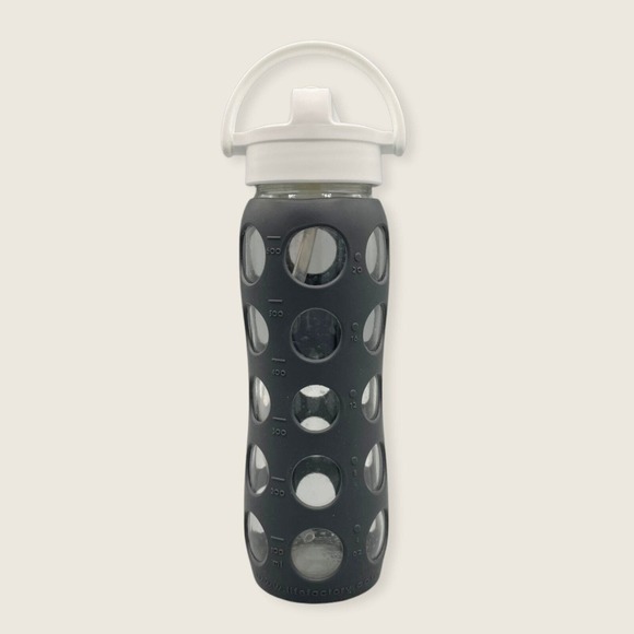 Life Factory Glass Water Bottle in Black Silicone Sleeve Straw Lid 20 oz 600 ml - Picture 1 of 8